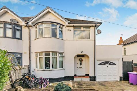Childwall Valley Road, Liverpool, L16