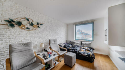 Kennard St, Silvertown, E16 2FB