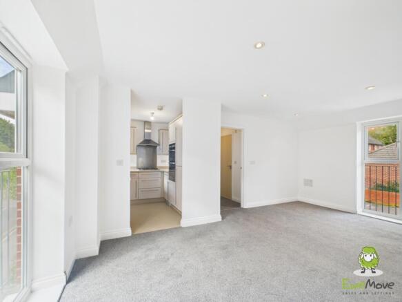 EweMove Estate Agents Basingstoke - Sinclair Drive