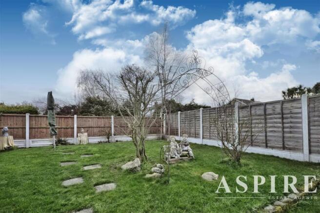 Aspire Estate Agents Benfleet 4.jpg