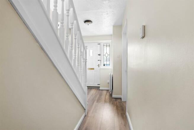 1 Hunt Avenue - hallway.jpg