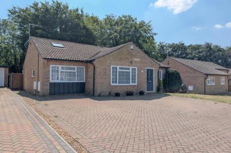 Elliott Close, Newmarket