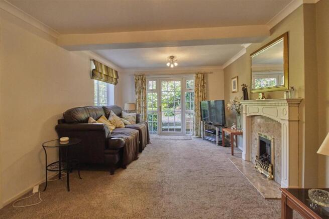 Extended Lounge to Rear