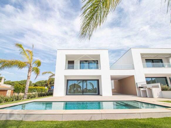 Contemporary-newbuilt-villa-vilamoura-quarteira-goldentriangle (9)