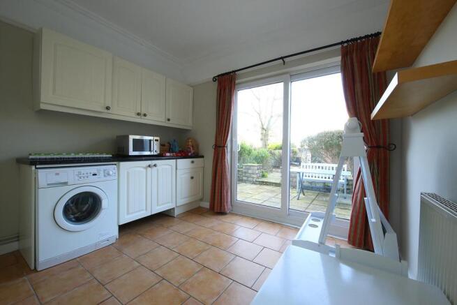 25 Teilo St 2400.JPG