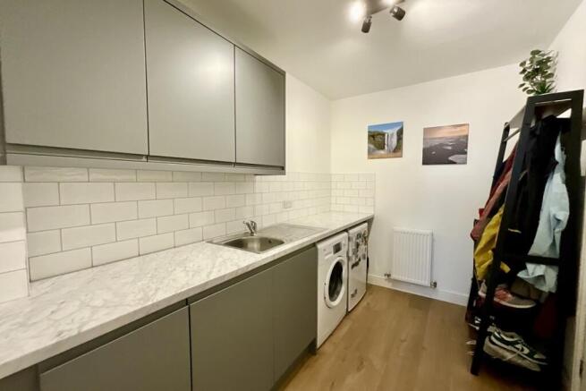 3 bed Semi-Detached for sale Image 10