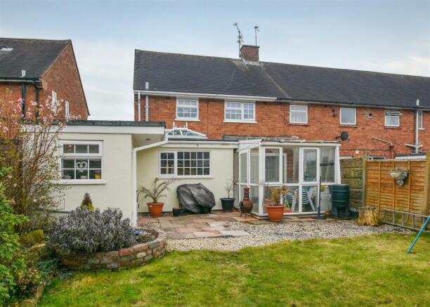 25 Ashenden Rise - Rear.jpg