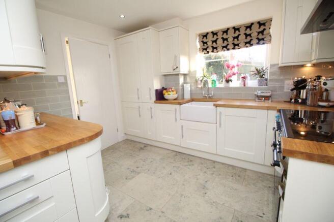 Kitchen/ Break...