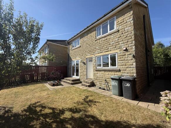 4 bed Detached for sale Image 4