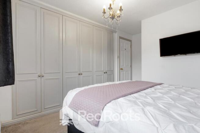 4 bed Detached for sale Image 10
