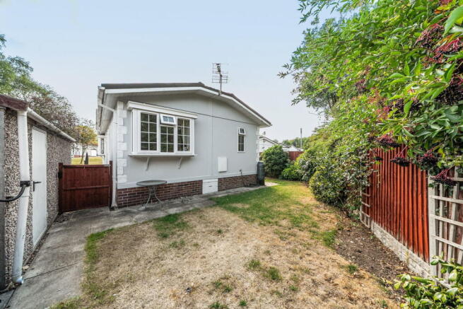 2 bed Park Home for sale Image 9