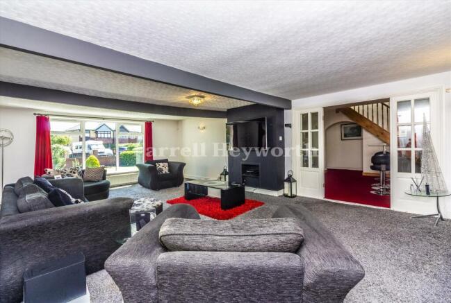 Lounge image 2
