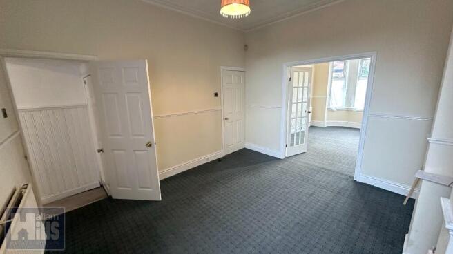 3 bed Terraced to rent Image 3