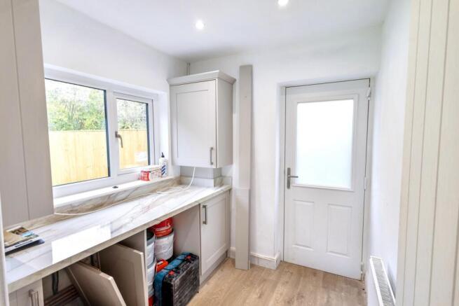 4 bed Semi-Detached for sale Image 9