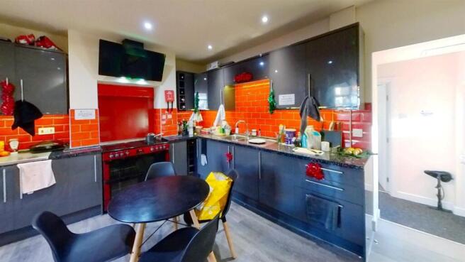 15-Tealby-Grove-Kitc