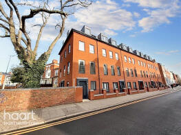 35, Derngate, Northampton NN1 1UE