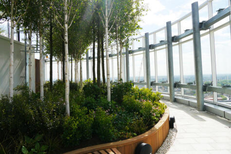 Wandsworth Road, London, SW8