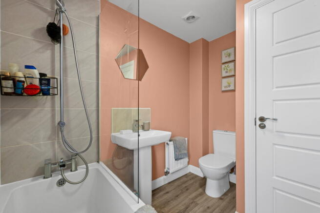 3 bed Semi-Detached for sale Image 11