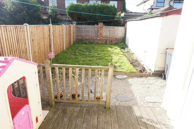 LANDSCAPED REAR GARD