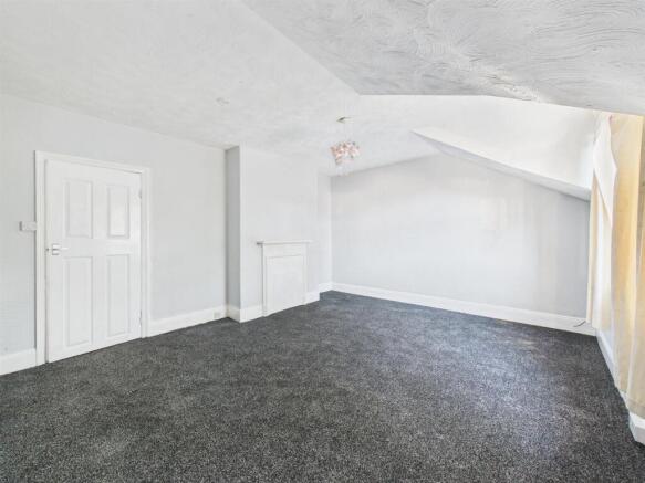 4 bed Terraced for sale Image 11