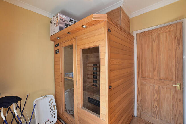 3 bed Semi-Detached for sale Image 11