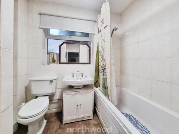 2 bed Bungalow for sale Image 12