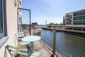 398, Altair House, Falcon Drive, Butetown, Cardiff CF10 4RH