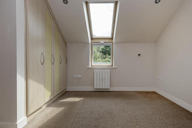 2 bed Apartment for sale Image 12