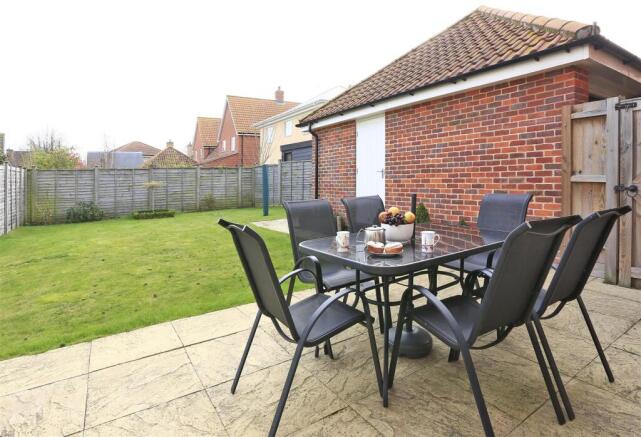 5 Shearwater Way Reydon Patio and Garden.jpg