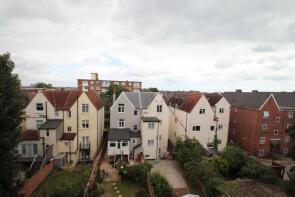 34, 24 30 Eastfields, Victoria Road North, Southsea PO5 1PU