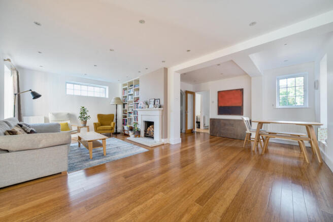 Sitting / Dining Room