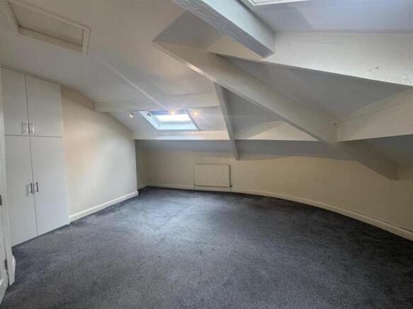 2 bed Apartment to rent Image 7