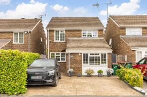 11, Oriel Close, Pound Hill, Crawley RH10 3PH