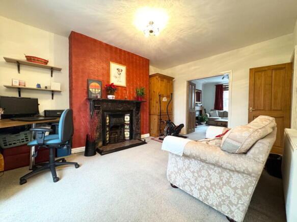 3 bed Terraced for sale Image 8