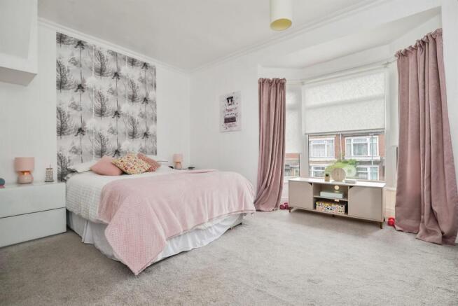 3 bed Terraced for sale Image 10
