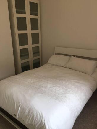 5 bed House Share to rent Image 4