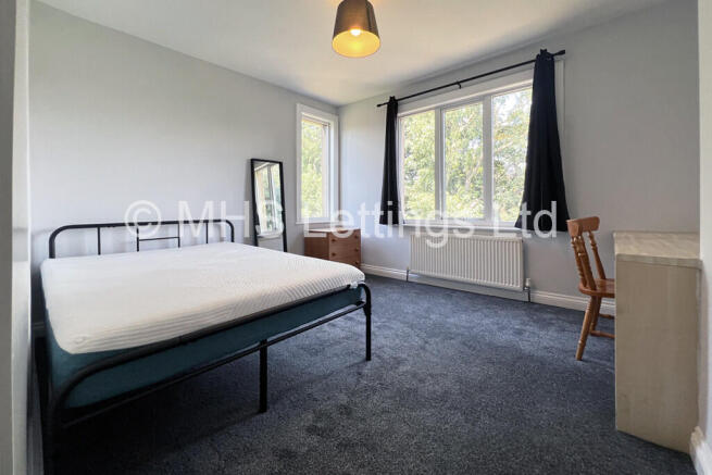 6 bed Terraced to rent Image 7