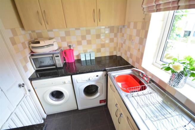 kitchen.2.JPG