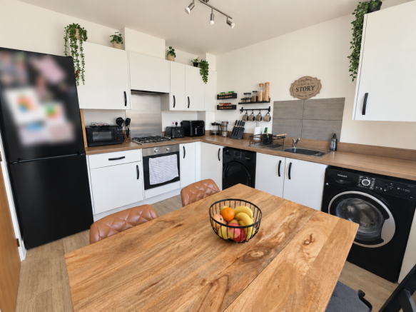 Kitchen / Dining