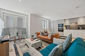 19, 22 Bentley House, Bute Gardens, London W6 7DR