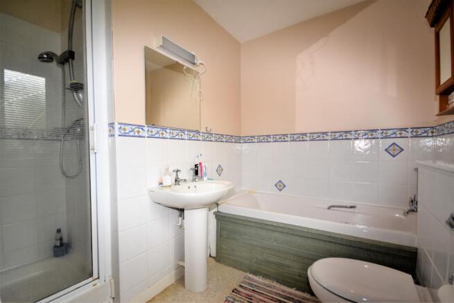 Ensuite to Master