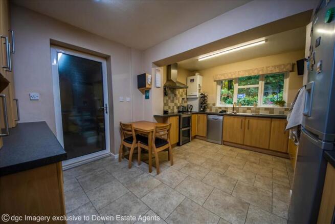 KITCHEN/DINER