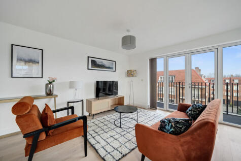 Unit 39 Whetstone Square, Whetstone, N20