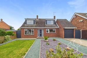 56, Oakwood Avenue, Colchester CO5 8AX