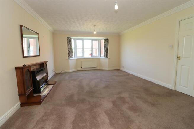 3 bed Detached Bungalow for sale Image 6