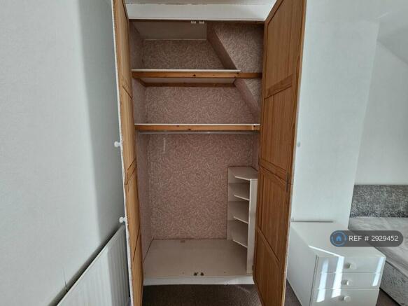 3 bed Terraced to rent Image 5