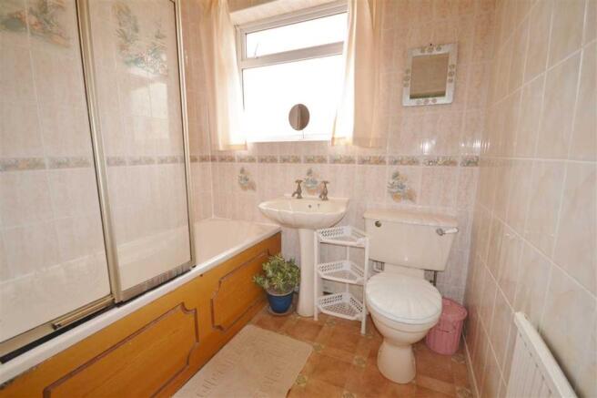 BATHROOM: