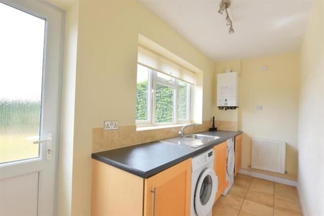 4 bed Not Specified to rent Image 10