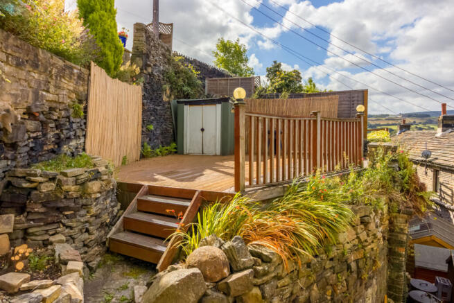 2 bed Terraced to rent Image 11