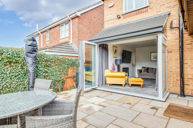 4J6A2715HDR-EditDoultonClose.Resized.jpg